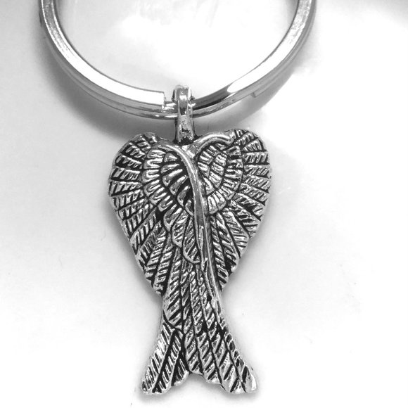 Miniature Angel Wings Charm Keyring Gift Keychain - Picture 1 of 3